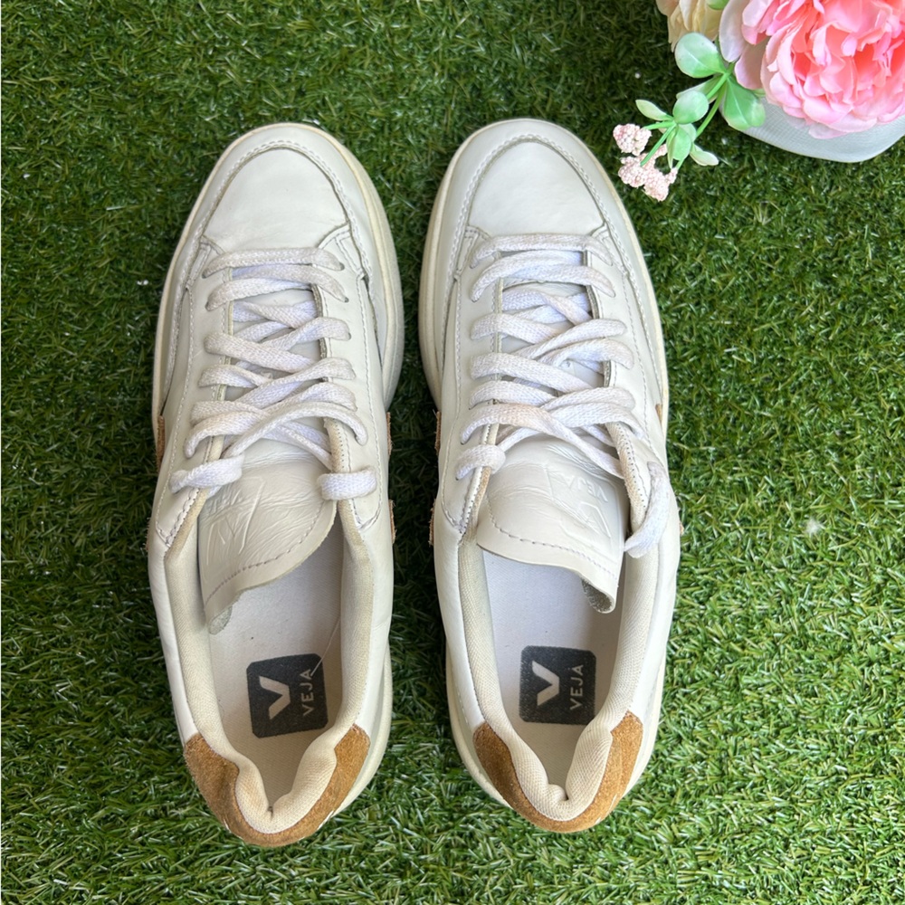 VEJA V 90 SNEAKERS IN WHITE AND CAMEL LEATHER women size 8 - Picture 13 of 16